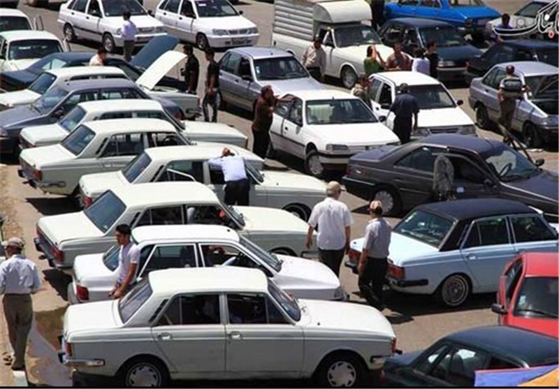 توقف معاملات خودرو در پی نوسان قیمت دلار و ورود خودروهای چینی + جدول قیمت‌ها