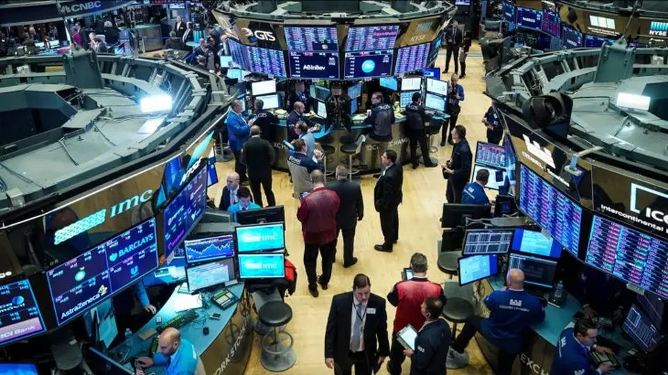 افت چشمگیر بورس تهران در آغاز هفته؛ شاخص‌ها به زیر فشار فروش سقوط کردند