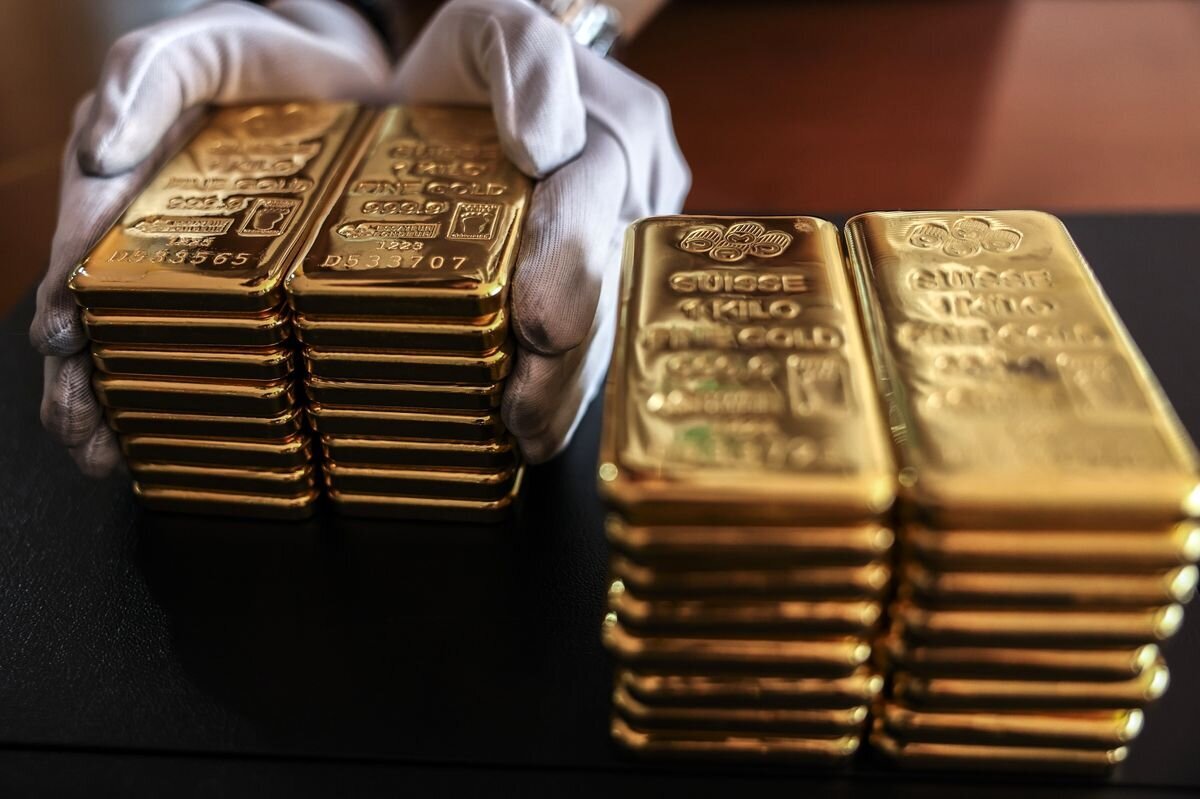دلار و ثبات قیمت طلا در قله تاریخی ۳۴۳۰ دلار