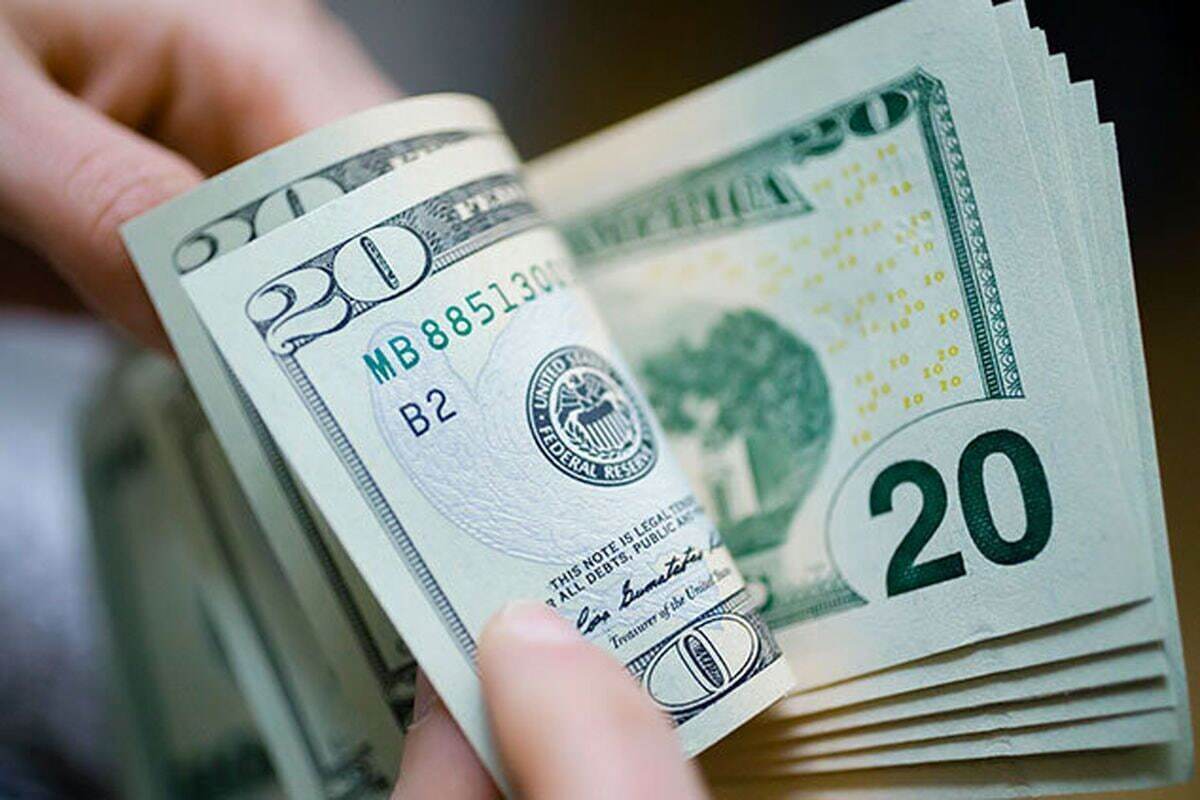 نرخ واقعی دلار در ایران چقدر است؟ بررسی وضعیت بازار ارز و تحریم‌ها