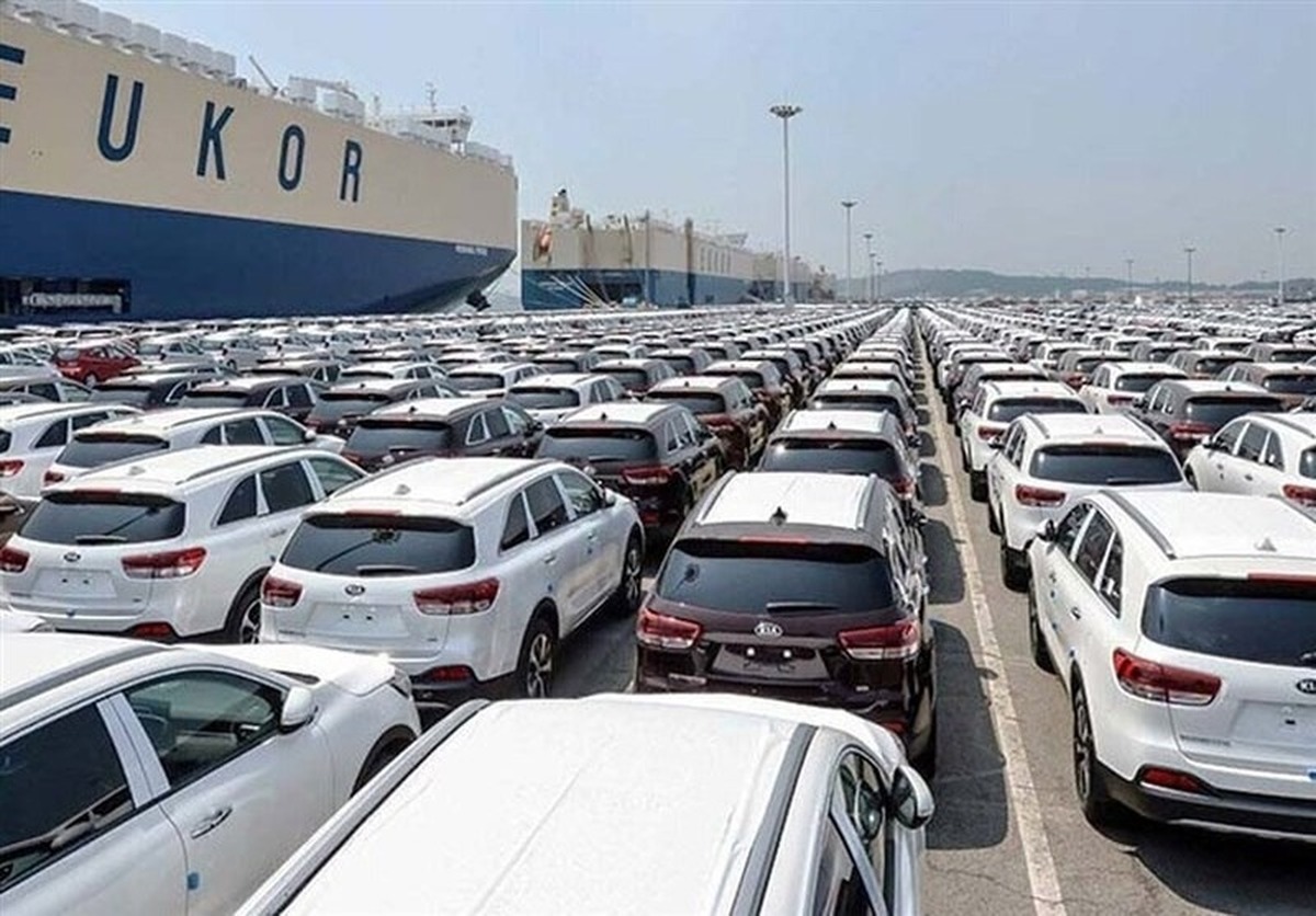 ممنوعیت فروش خودروهای وارداتی با نرخ ارز جدید در ایران