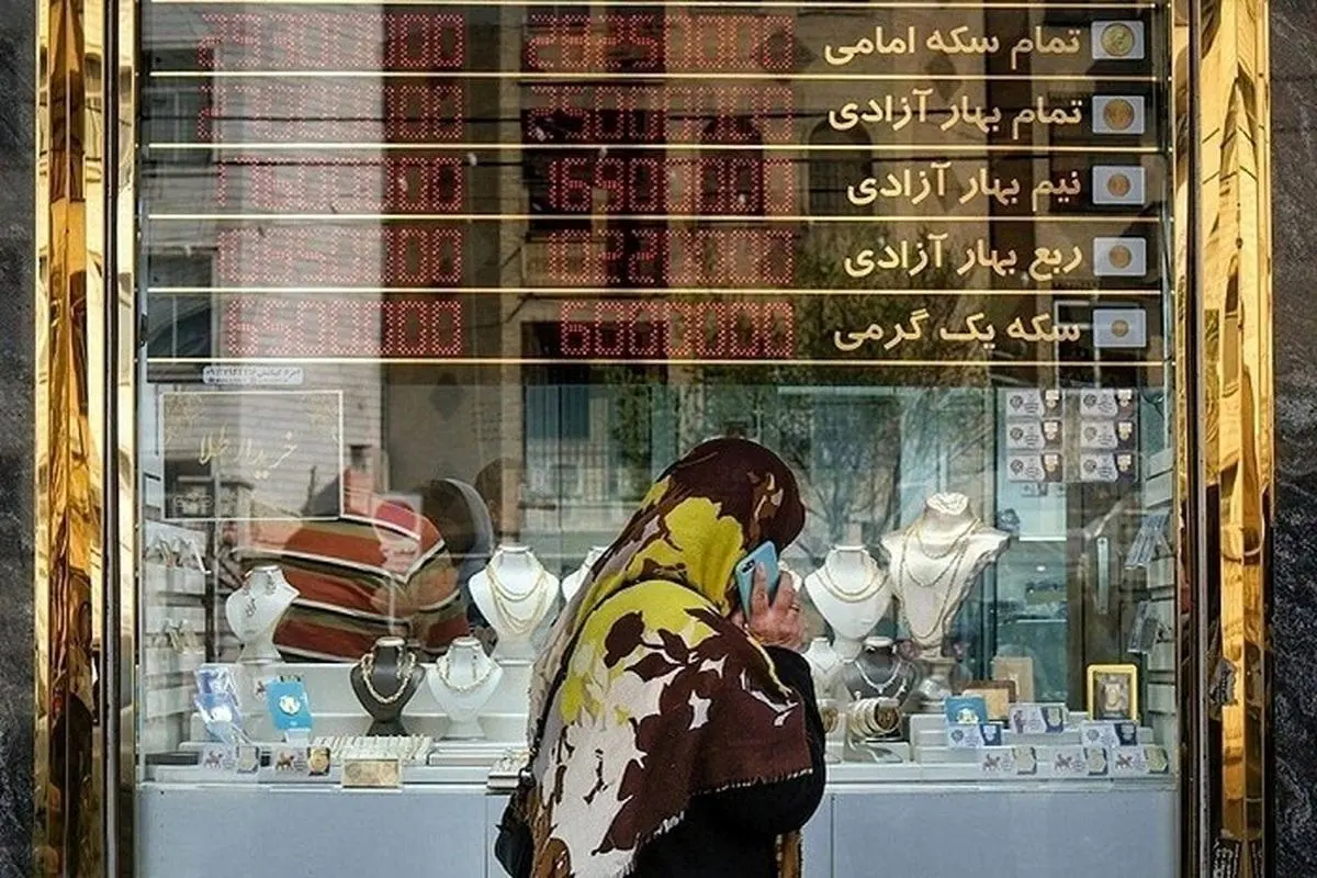 کاهش قیمت طلا و سکه همگام با نزول دلار در بازار داخلی